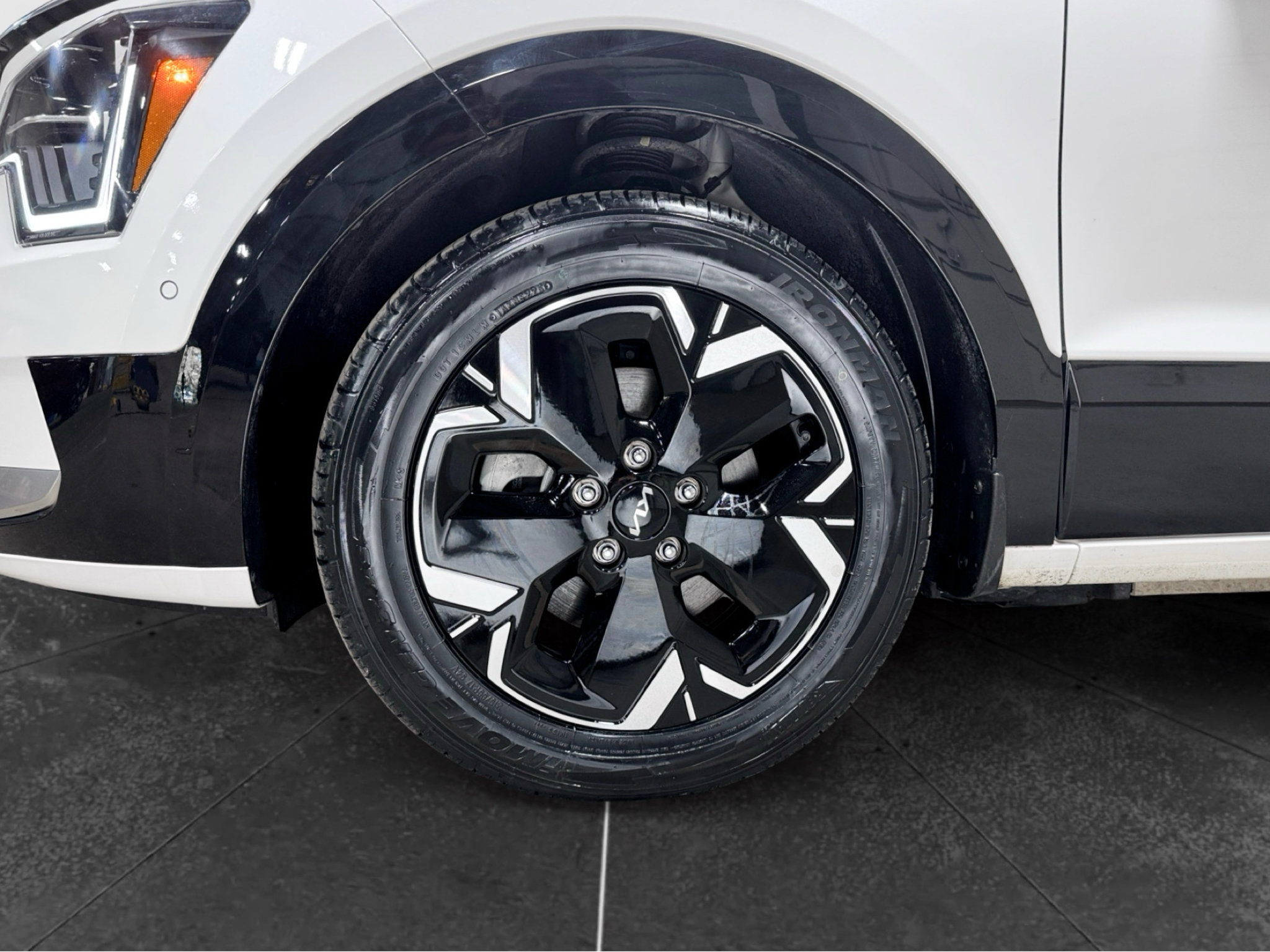 Used 2023 Kia Niro Wave FWD image 30