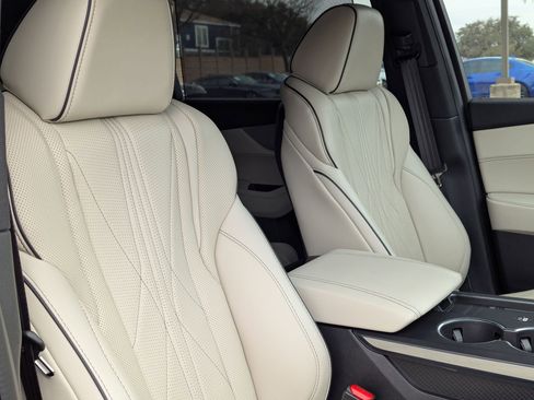 Used 2025 Acura MDX A-Spec image 30