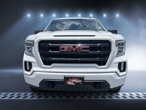 Used 2020 GMC Sierra 1500 Elevation w/ X31 Off-Road Package AWD/4WD image 8