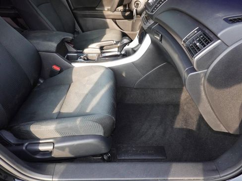 Used 2014 Honda Accord LX image 21