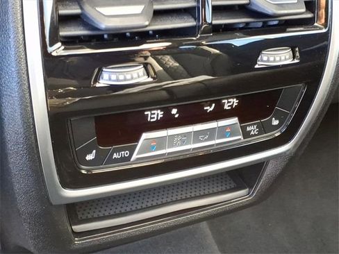 Used 2019 BMW X7 xDrive50i w/ Dynamic Handling Package image 15