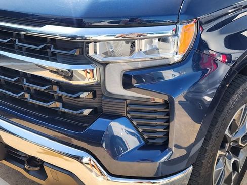 Used 2023 Chevrolet Silverado 1500 LT w/ Protection Package AWD/4WD image 7