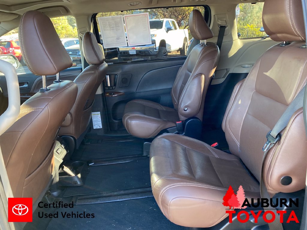 Certified 2019 Toyota Sienna Limited Premium w/ Carpet Mat Package AWD/4WD image 19