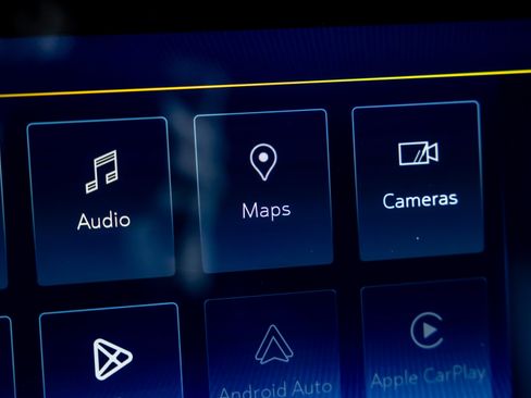 Used 2024 Chevrolet Silverado 2500 ZR2 w/ Technology Package image 17