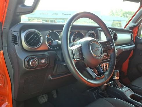 Used 2018 Jeep Wrangler Unlimited Sport S AWD/4WD image 14