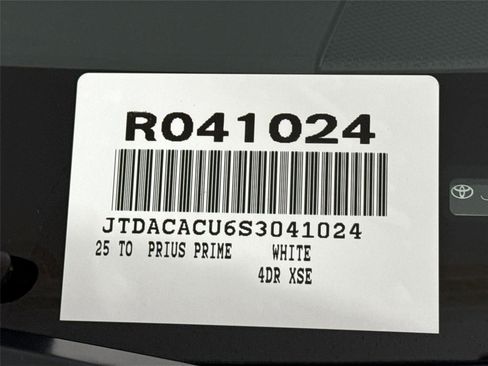 Certified 2025 Toyota Prius XSE image 49