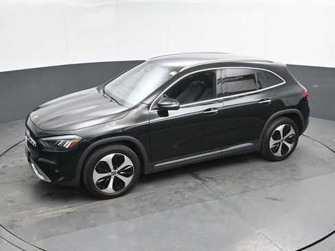 Used 2025 Mercedes-Benz GLA 250 4MATIC image 35