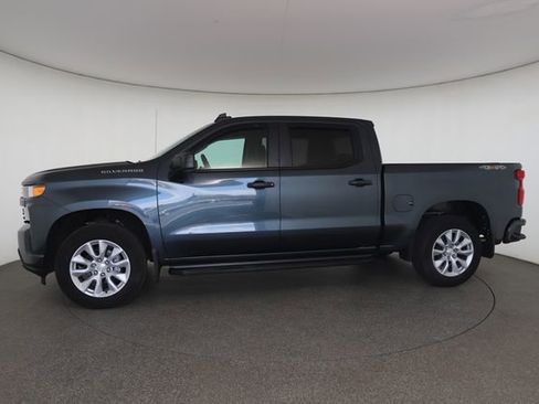 Used 2021 Chevrolet Silverado 1500 Custom w/ LPO, Dark Essentials Package AWD/4WD image 5