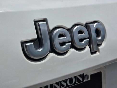 Used 2018 Jeep Grand Cherokee Limited RWD image 14