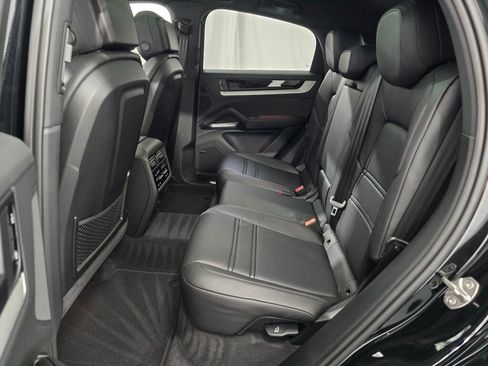 New 2026 Porsche Cayenne E-Hybrid Coupe AWD/4WD image 21