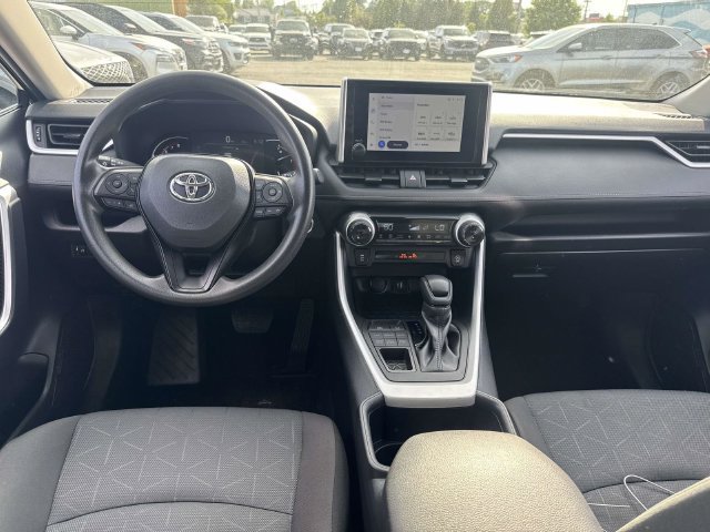 Used 2025 Toyota RAV4 XLE AWD/4WD image 13