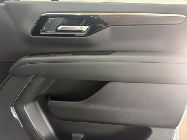 Used 2026 Chevrolet Suburban LS AWD/4WD image 29