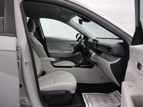 Used 2024 Hyundai Kona SEL FWD image 17