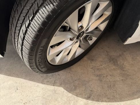 Used 2018 Kia Optima S FWD image 14