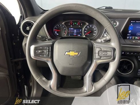 Used 2021 Chevrolet Blazer LT FWD image 16