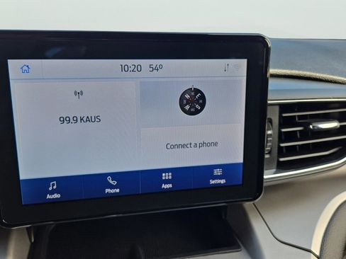 Used 2021 Ford Explorer XLT w/ Equipment Group 202A image 24