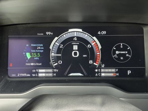 Used 2025 Toyota Tundra Platinum AWD/4WD image 16