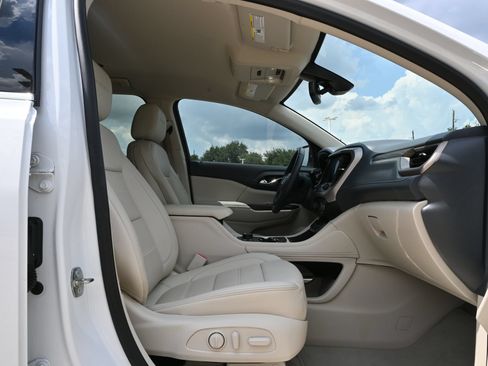 Used 2023 GMC Acadia Denali AWD/4WD image 25