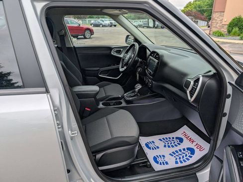 Used 2020 Kia Soul LX image 11