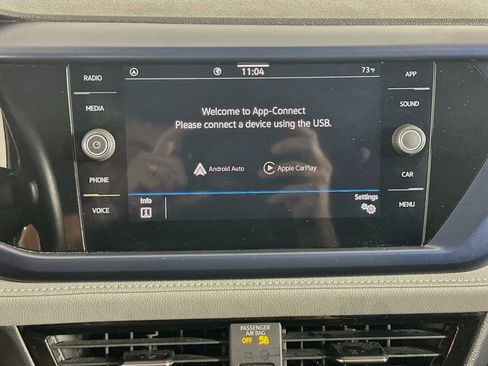 Used 2024 Volkswagen Taos SE FWD image 22