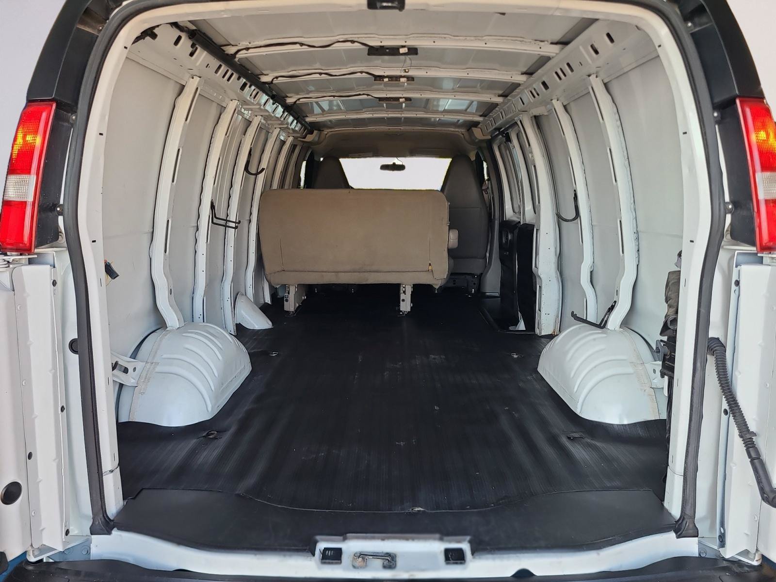 Used 2021 Chevrolet Express 2500 Extended w/ Driver Convenience Package RWD image 19