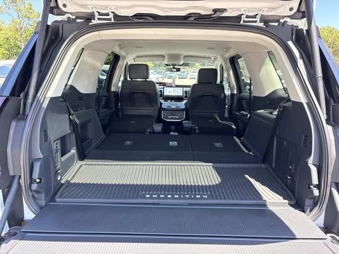 New 2026 Ford Expedition Active RWD image 12