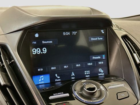 Used 2019 Ford Escape Titanium w/ U9j03 - Titanium Tow Package AWD/4WD image 21