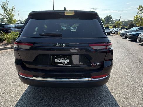 Used 2022 Jeep Grand Cherokee Limited w/ Luxury Tech Group II RWD image 9