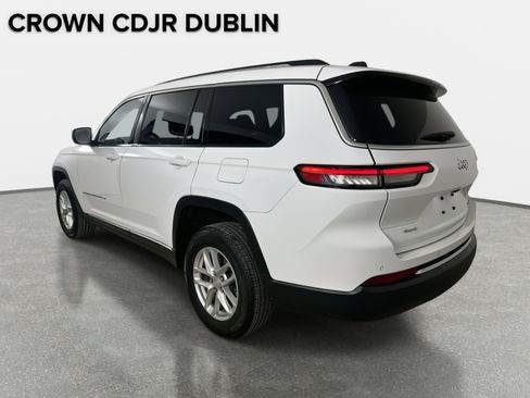 Used 2023 Jeep Grand Cherokee L Laredo image 8