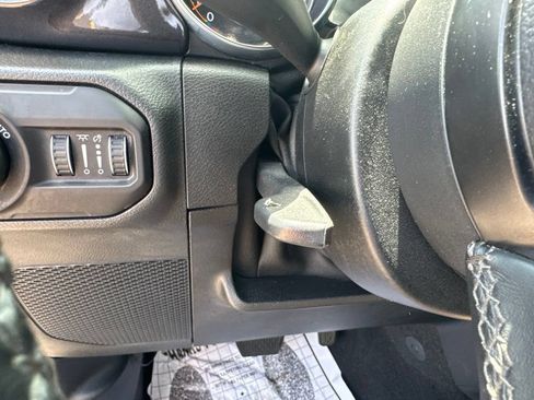 Used 2020 Jeep Wrangler Unlimited Sport AWD/4WD image 35