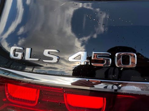 New 2026 Mercedes-Benz GLS 450 4MATIC image 9