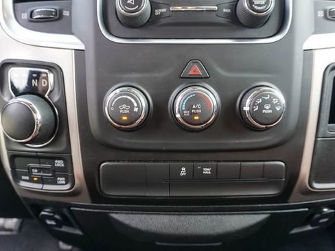 Used 2019 RAM 1500 Classic SLT AWD/4WD image 23