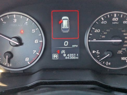 Certified 2024 Subaru Outback Premium image 31