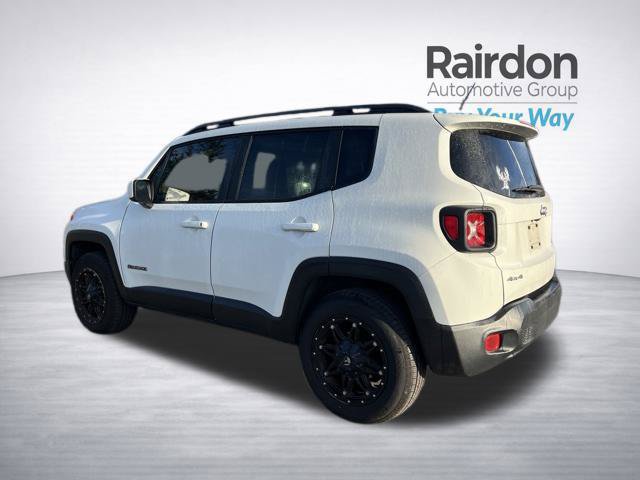 Used 2017 Jeep Renegade Latitude AWD/4WD image 5