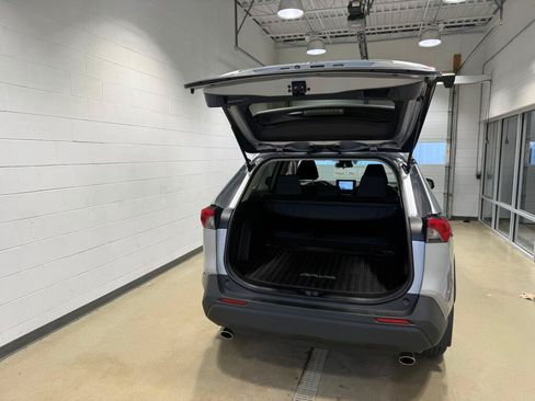 Used 2025 Toyota RAV4 XLE AWD/4WD image 13
