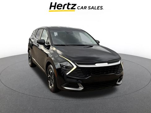 Used 2025 Kia Sportage LX image 1