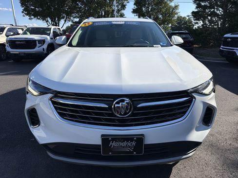 Used 2022 Buick Envision Essence w/ Safety Package FWD image 3