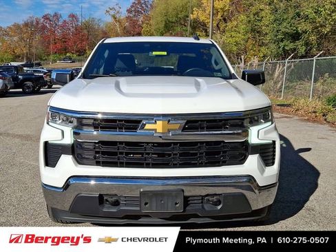 Certified 2022 Chevrolet Silverado 1500 LT image 2