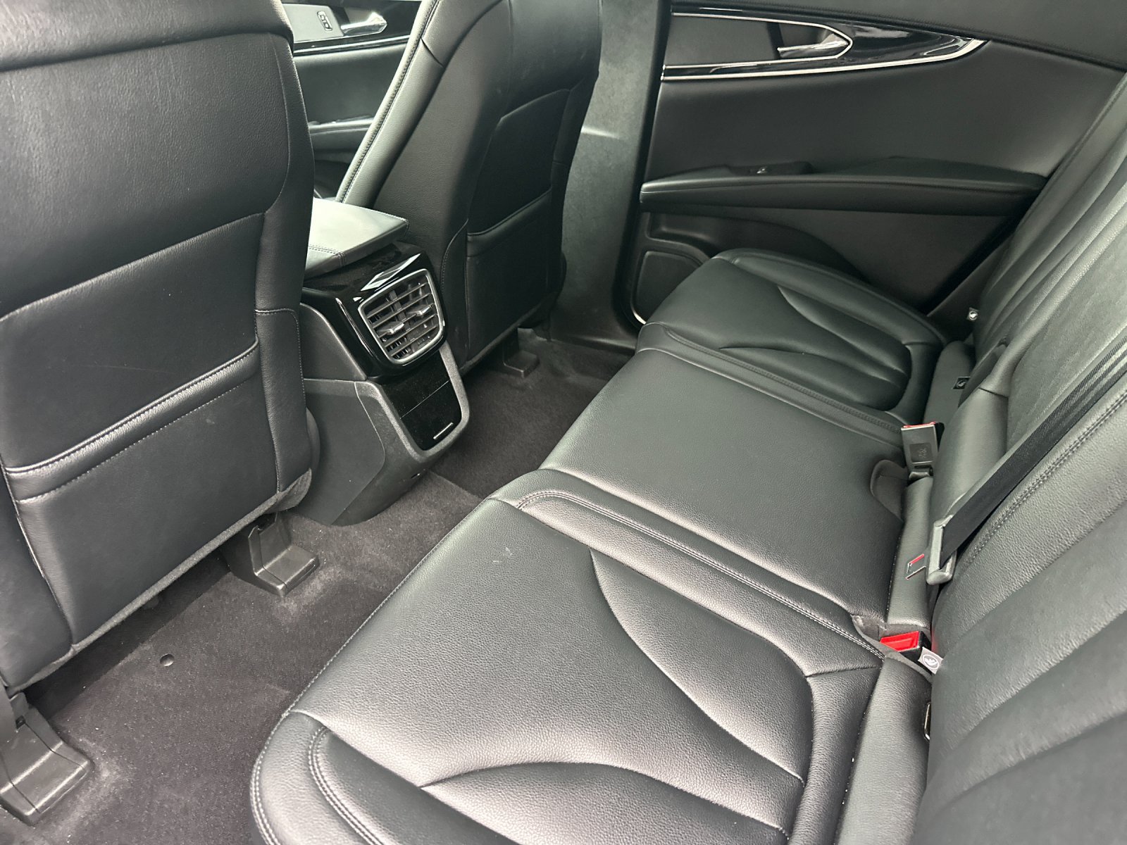 Certified 2023 Lincoln Nautilus FWD w/ Premium Package image 11