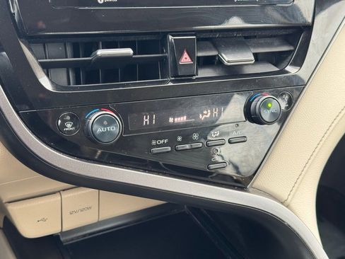 Used 2023 Toyota Camry LE image 29