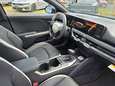 New 2026 Kia K4 GT-Line FWD image 10