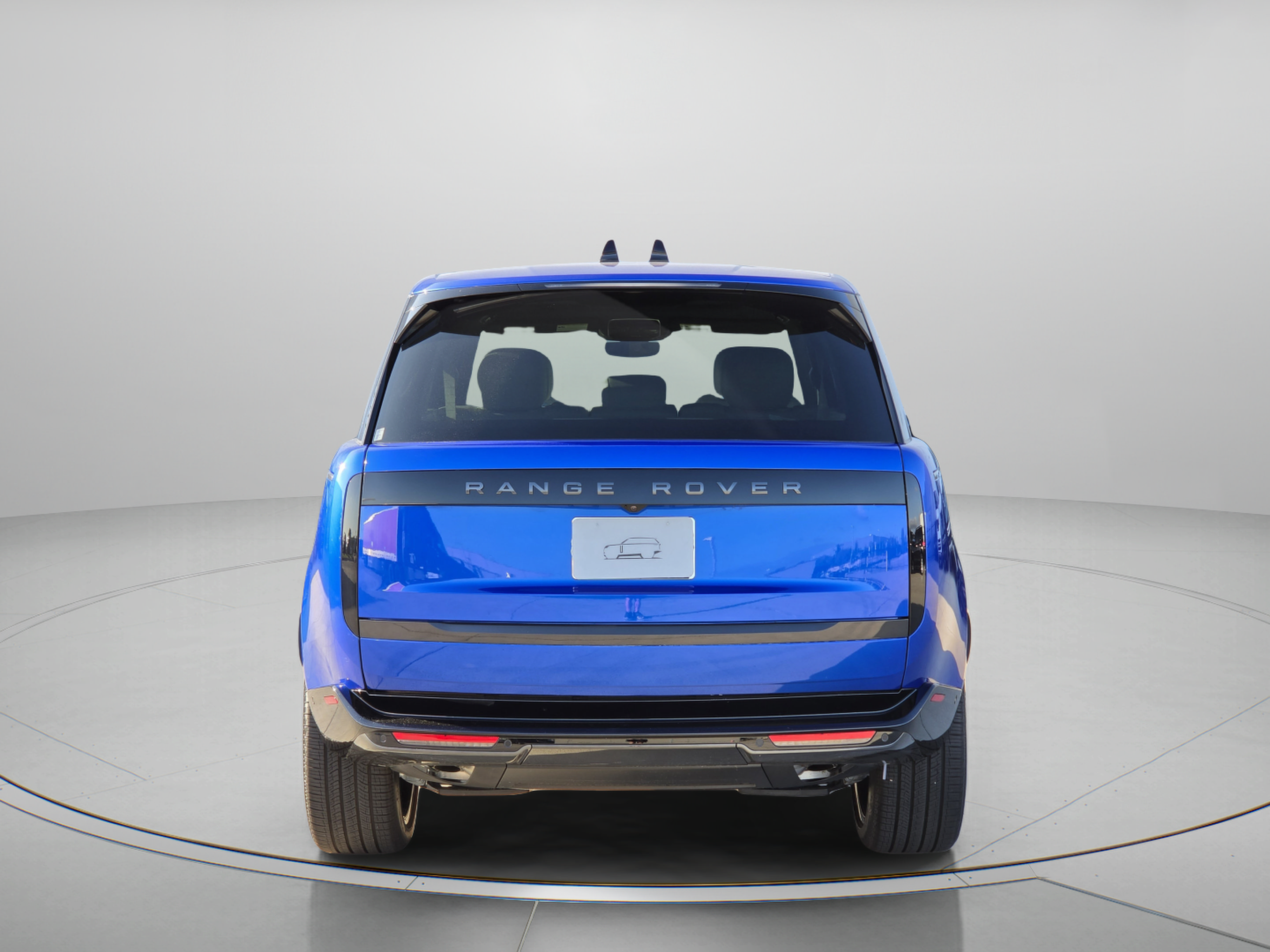 New 2026 Land Rover Range Rover Long Wheelbase SE AWD/4WD image 4