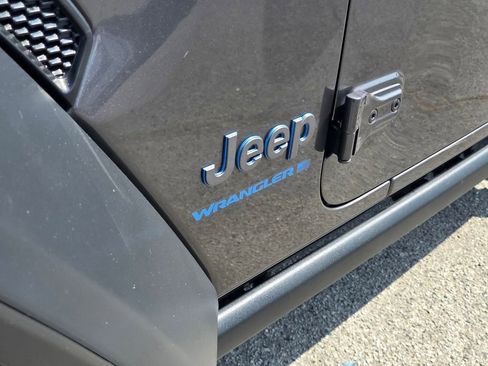 Certified 2024 Jeep Wrangler Unlimited Rubicon 4xe AWD/4WD image 12