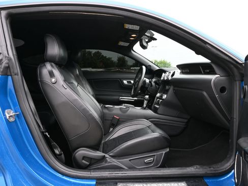Used 2019 Ford Mustang GT Premium w/ Equipment Group 401A RWD image 21