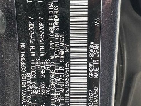 Used 2019 Toyota 4Runner SR5 AWD/4WD image 16