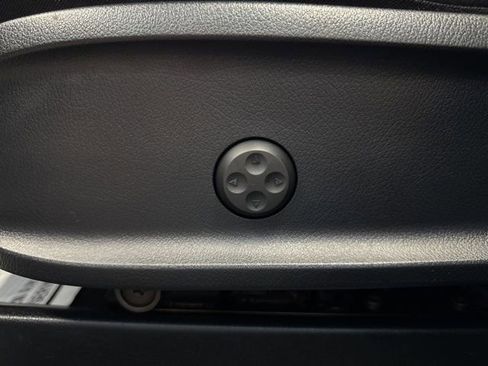 Used 2024 Mercedes-Benz GLA 250 4MATIC image 22