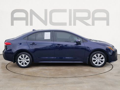 Used 2025 Toyota Corolla LE image 15
