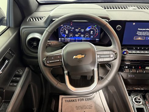 Used 2024 Chevrolet Colorado LT w/ LT Convenience Package III image 12