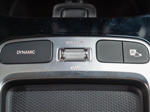 Used 2026 Mercedes-Benz GLB 250 4MATIC image 31