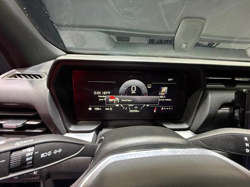 Used 2025 GMC Terrain Elevation AWD/4WD image 11